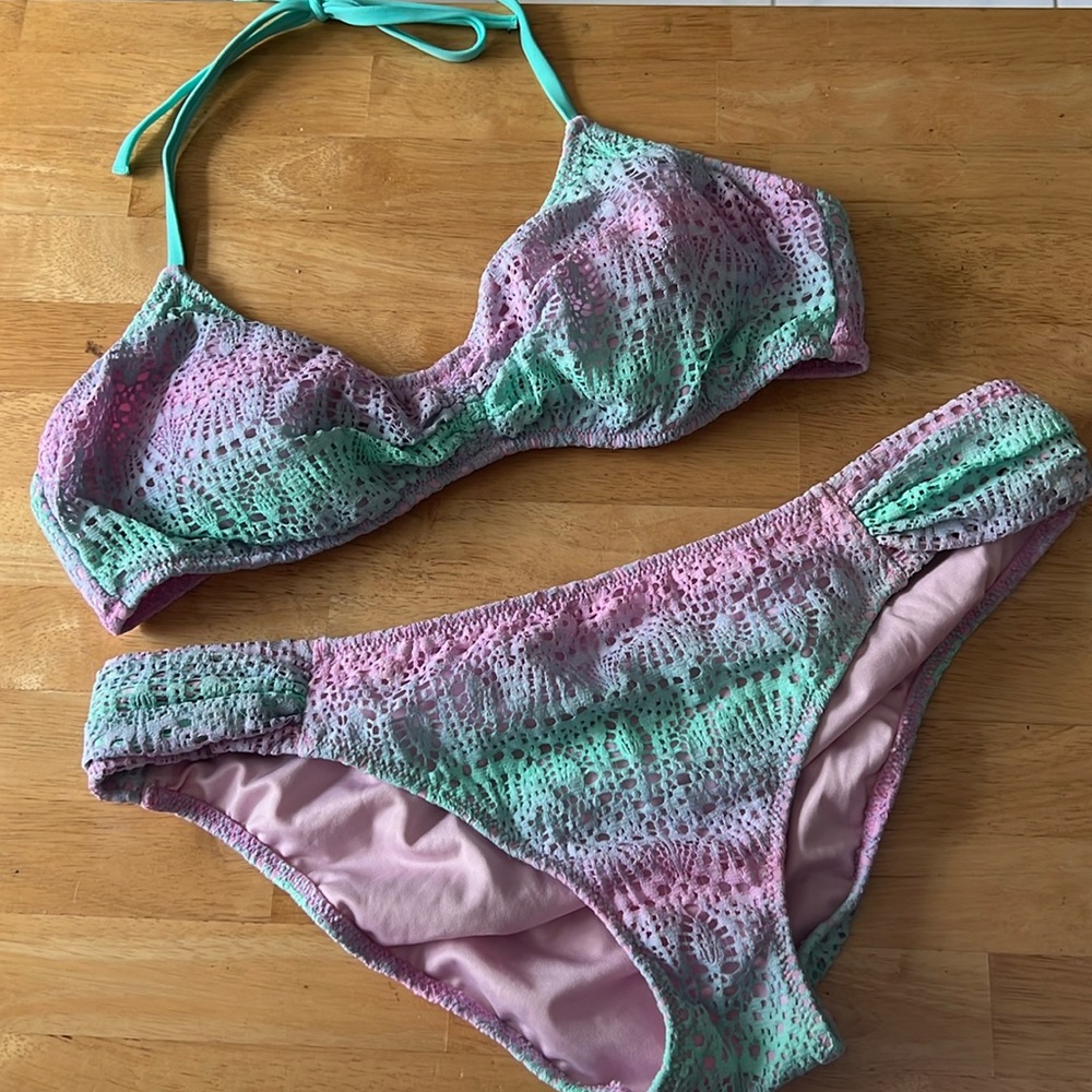Victoria’s Secret bikini set!